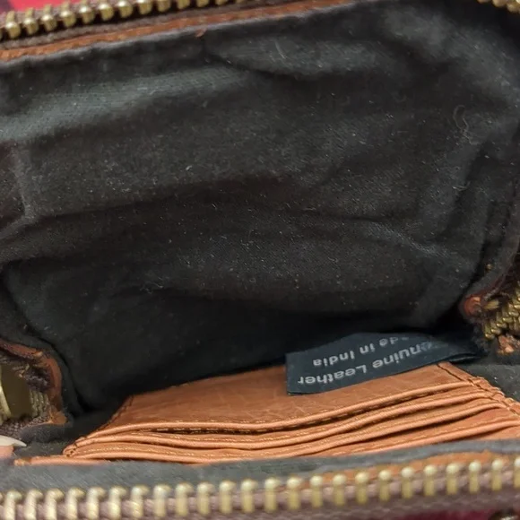 Harbor 2nd Leather Crossbody - Picture 8 of 9